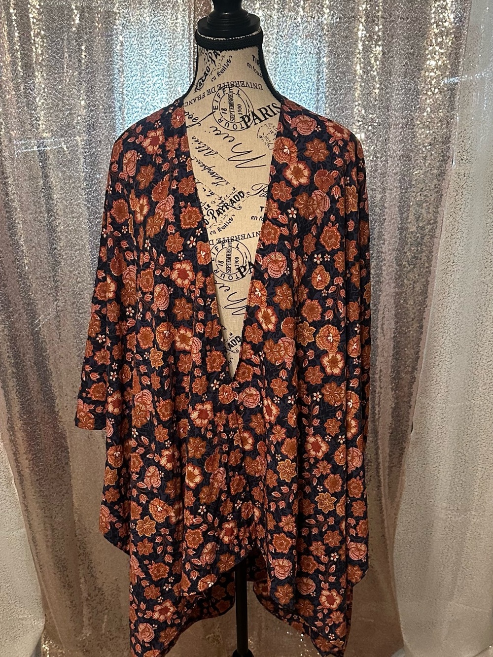 The Pioneer Woman Floral Open-Front Kimono Cardigan - Navy with Rust Flowers